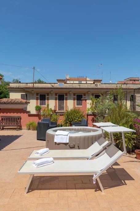 Penthouse With Jacuzzi On Private Terrace In Trastevere Řím Exteriér fotografie