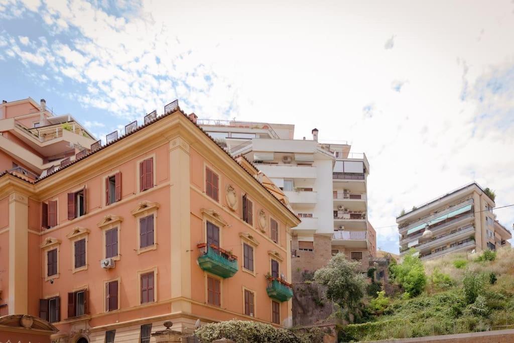Penthouse With Jacuzzi On Private Terrace In Trastevere Řím Exteriér fotografie